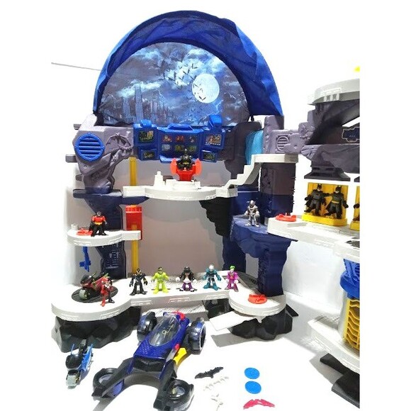 Imaginext DC Super Friends Batman Super Surround Batcave Playset - Picture 12 of 16